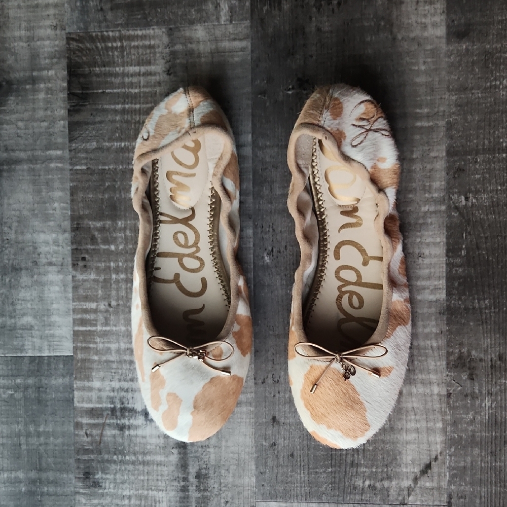 Sam Edelman Tan and White Flats